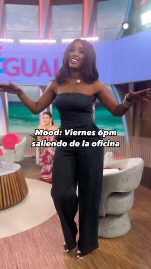 Amara 'La Negra' Instagram - ¡Feliz fin de semana familia #DesigualesTV! #socialcontent