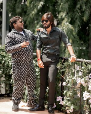 Amardeep Chowdary Instagram - Shooting lo ala saradaga ma Amarudu & Gouthamudu tho from our Kiraack Boys Khiladi Girls Location 

My Costume: @stylehub_topnotch
#tastyteja #gauthamkrishna #amardeep #BiggBoss7Telugu