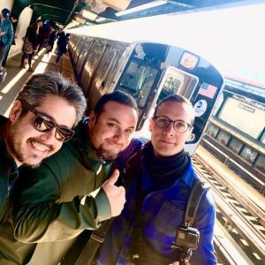 Amaro Gómez-Pablos Instagram - Postales de un viaje por Estados Unidos... desde Washington, por California, Utah, Missouri y Nueva York... haciendo #AlLimiteDeLaFiccion y topándonos con buenos amigos y mejores abrazos @isidoraldunate y @matiasalcalde ¡¡salud por los buenos equipos y los grandes proyectos!! @felipecarta @juls_sant @colombafilms 👏👍👏 GRACIAS @trecelab @canal13cl @teletrece @entel