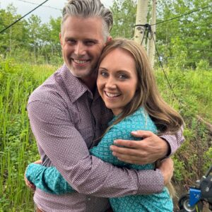 Amber Marshall Instagram - This @cinchjeans shirt is an Amber favourite 🤩

Swipe through this post to see all the places Amber has worn this shirt, including Heartland’s Fan Extras Day!

Head to our stories to find out where else you will be seeing this shirt 🤭