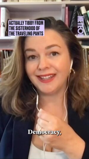 Amber Tamblyn Instagram - This ain’t your grandma’s CNN anchor! The stakes are higher than they’ve ever been this November—like Snoop Dogg level high—so I’m teaming up with @TheMeteor for a new series that helps explain the connection between Project 2025, the recent Supreme Court rulings, and why my mom is MAD mad.

Consider this lib owned AND very concerned for the future of our democracy. Click the link in our bios to make a voting plan and get engaged.
