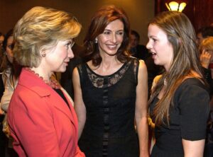 Amber Tamblyn Instagram - For our newsletter, I wrote about the origin story of this photograph and how defying the purity test placed on women in leadership is a fight worth having—whether it’s Hillary Clinton and what we’ve learned from the past or it’s Kamala Harris and the future of the “Forward” Movement. 

📸 Meeting @HillaryClinton, thanks to @Mary_Steenburgen, and getting to hear her powerful speech at a private event in 2003 when I was just 20 years old. It changed the trajectory of my life forever. 

Link in bio to read the full essay.
