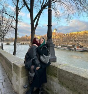 Amelie Zilber Instagram - Paris this week 🎸🖤🎖️🎟️🎧🎤