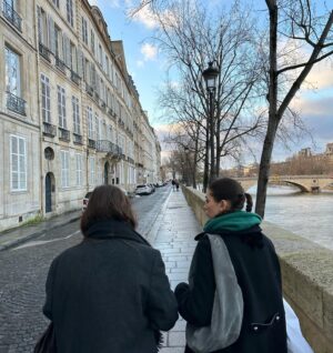 Amelie Zilber Instagram - Paris this week 🎸🖤🎖️🎟️🎧🎤