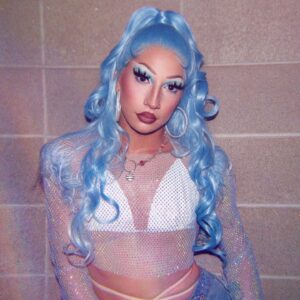 Amethyst Instagram - six beta blockers and a large iced coffee 🩵

hair by @showgirlvanitywigs
📸 by @liam_dempsey