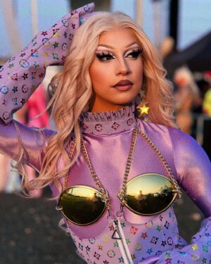 Amethyst Instagram - u lookin? 🩵