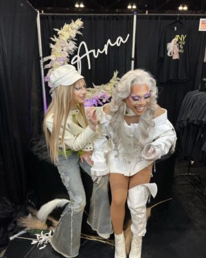 Amethyst Instagram - but underneath it all, I’m just like yooouuu (DragCon day 2) 💿

thank you @shopwillbeauty for slaying this miss montana unit 🥰
