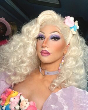 Amethyst Instagram - babydoll babydoll babydoll (dress?) 💘

hair: @showgirlvanitywigs 
dress: @fancifuldoll