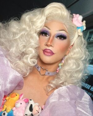 Amethyst Instagram - babydoll babydoll babydoll (dress?) 💘

hair: @showgirlvanitywigs 
dress: @fancifuldoll