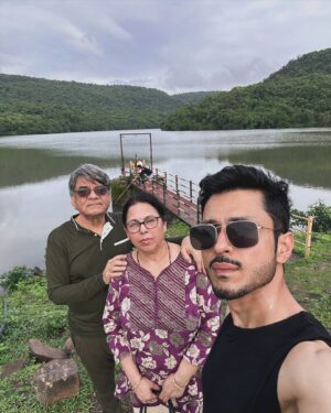 Amol Parashar Instagram - Sea, Forest, Meals, Roads, Forts, Hikes. 

Special points to @jitenderparasar for getting injured but still being up for adventure! 🫡❤️