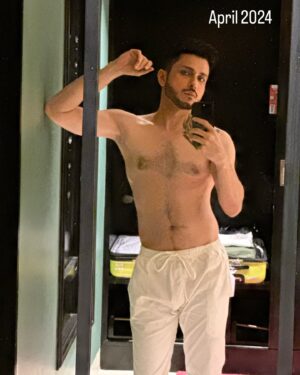 Amol Parashar Instagram - किरदार नये, शरीर नये, चेतना नयी, 
मंत्र वही - “लगे रहो”