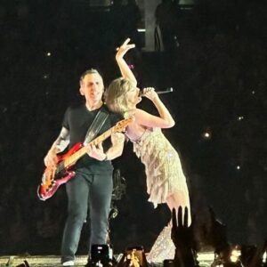 Amos Heller Instagram - Ready yourselves, Houston!

📷 @steff_becca 

#taylorswift #erastour #bassface #supportyourfriends