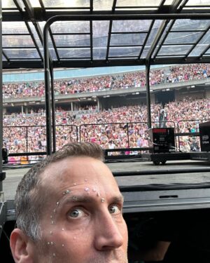 Amos Heller Instagram - It’s the end. It’s nowhere near the end. 

The first Eras Era comes to a close, with more ahead of us than behind. And I’m so so grateful. 

This is the best one. I can feel it. I can see it every night.  I hear it in how my friends talk about it. In my private moments the joy and love and excitement overwhelm my crusty road musician irony shields. 

I’m so grateful to call this place my road home. It’s the best folks and the dumbest jokes. It’s laughing at a joke with your pal and then watching them thrive in the brightest spotlight during the longest show in front of the biggest crowd. 

Thank you for everything, US crowds. You’ve set a high bar to clear, and the joy you gave us propels us around the world. 

I quite literally could not be here without my wife and fiercest advocate @karahheller  Not just for taking on three young kiddos and an entire household while I galavant, but for your steady love and the best counsel. Can’t wait to come home to you.

📷 @pongpatthongsri