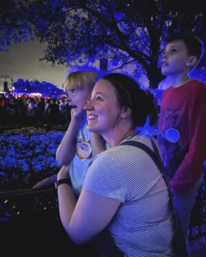 Amos Heller Instagram - As ever, following in the footsteps of @karahheller :

We went to @waltdisneyworld 

Day 1: @disneymagickingdoms 
We were traumatized by Thunder Mountain, we met princesses and rode magic carpets. We saw ghosts and fireworks and huge treehouses and went back to the hotel with full hearts and empty wallets.