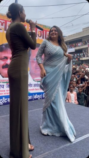 Amrapali Dubey Instagram - OMG Kaimur, Bhabua 🥰
🥹 you guys have my heart🫰🏻
#biharilove🧿♥️