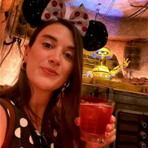 Amy Corbett Instagram - Best. Day. EVER!!! 😁😁😁
Was all smiles visiting Disneyland in California last week…so much so that I didn’t take nearly enough pics!!! Too busy running from ride to ride. I think Guardians of the Galaxy was my fave…but it’s a tough call. Which is your fave?
I love the vibe, the rides and the magic on the faces of kids big and small!!! And the attention to detail is incredible - I love noticing new details every visit ♥️

#disneyland #disney #la #california #minnie #minniemouse #vacay #holiday #dreamday #fun #play #dots #youdecide