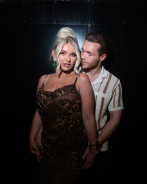 Amy Hart Instagram - Dark photos don’t ’do well’ on the gram but I couldn’t not share these of me and Samooool. This is an appreciation post for being the best fiancé and daddy throughout the Love Island pod and Aftersun! Throw in a couple of hen do’s plus the rest of the work I do and you have a crazy schedule. Sam picked up so much of the slack and I’m so grateful. I honestly wouldn’t be able to do my job without his support! Love you @samuelrason ❤️❤️