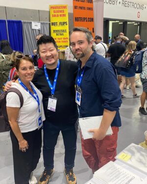 Amy Jo Johnson Instagram - Highlight of @comic_con was meeting some of the incredible cover artists for #mmprthereturn The list of talent is insane! ❤️ @boom_studios @davidmackkabuki @chrissiezullo @jaeleeart @johngiangart @davidnakayama @#powerrangers