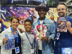 Amy Jo Johnson Instagram - Thank you @boom_studios for hosting us at @comic_con We’re having the best time evah! 🦋#mmprthereturn