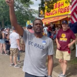 Amy Klobuchar Instagram - Look who stopped by my MN State Fair booth while I was in the Dairy Building. Love the enthusiasm @melvincarter3! And you can get a lawn sign here: https://www.mobilize.us/amyklobucharsenate/event/652979/