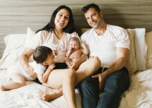 Amy Maghera Instagram - Happy ‘three years ago that I met you’ anniversary Ethan Taub! What a busy, chaotic, full, joyous, bloody challenging and exciting 3 years it has been, with meeting you, marrying you and having our 2 babies. Here we all are ✨

Photo no. 1: all smiles 
Photo no. 2: what it’s really like 😝

@kimutley.photography thank you for these captures. You are wonderful!