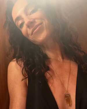 Amy Manson Instagram - ‘Sympathetic resonance’ 
@amyrusselltaylor appreciate you and this journey of self connection💫 
Thank you for putting the love into hand crafting this gorgeous raw quartz, adore 🤎 ☺️ #citrinequartz