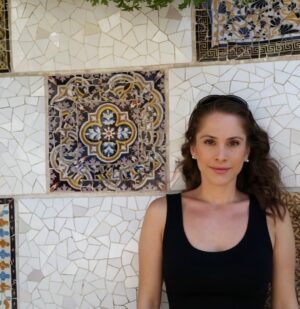 Ana Kasparian Instagram - Park Güell in Barcelona summer of 2024 vs ten years ago in 2014.