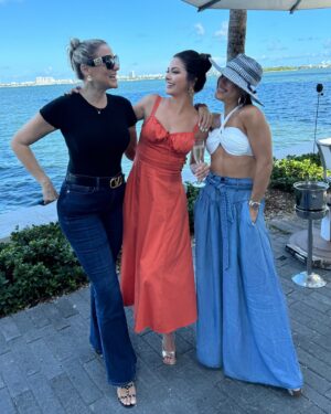 Ana Patricia Gámez Instagram - Birthday brunch 🥂🎂🎈👑💐
