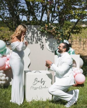 Anaïs Quadratus Instagram - Ce moment hors du temps 🤍 j’aimerai le revivre encore et encore…. Sans aucun doute depuis le début 🥹

Pour celle qui sont mariées, vous avez eu la demande au bout de combien de temps ? 💍

#proposal #bride #bridetobe