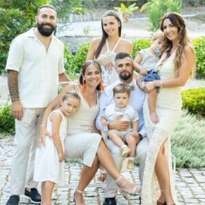 Anaïs Sanson Instagram - On se revoit très bientôt🫶🏻 vous manquez🤍
J’adore cette photo🥹

#famille#family#familyfirst#familyphotography 

📷 @fotovivaphotography