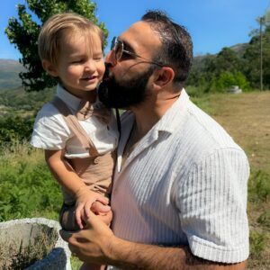 Anaïs Sanson Instagram - Baptême au Portugal 🇵🇹 🫶🏻

#family#familylife#familyfirst#mafamille