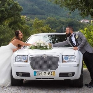 Anaïs Sanson Instagram - Joyeux anniversaire de mariage mon amour de ma vie🤍
5 ans aujourd’hui, que l’on s’est dit OUI pour la vie au Portugal.

Je t’aime à l’infini et bien plus encore🫶🏻
@carlos_dacostaa 

#married#marriage#family#loveyou#forever