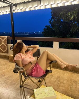 Anamika Chakraborty Instagram - Home! ❤️ 

📸 @pratapud 

#home #homeiswheretheheartis