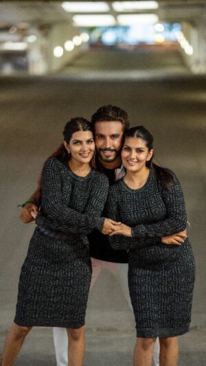 Ananya Rao Instagram - Its a new Month and its my favorite month and im sure everything is going to be "YEMMAAAA" from this month!! 

Teaming up with my most favorite & talented dancing duos was a whole new vibe ✨️ 

Ananya & Apoorva has always been special to me ! They are my twin sisters from another mother. They are such a talent and always a positive vibe. They are such sweethearts and genuine! 
They are professionals and i was so happy to dance with them! I tried my best to match with their swag and presence! 

May this month be as vibe as the  "YEMMMMAAA"
NEVER GIVE UP 💪 TRUST THE PROCESS 

P.S: WAIT FOR THE END CAMEO 😎

#reelitfeelit #trendingreels #dancing #simbu #yuvan #august #newmonth #newmonthnewgoals