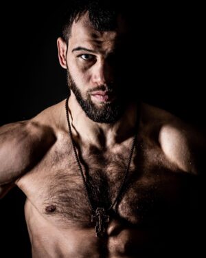 Anatoly Tokov Instagram - Фотосессия перед @bellatormma 290 

#bellator290#fedorteam#bellatormma#nord_desant#mmarussia#russia#mmafighter#mmatraining#старыйоскол#тобольск#mmauniform#thelastemperor#BcexBыиграю#😤👊💪😎
