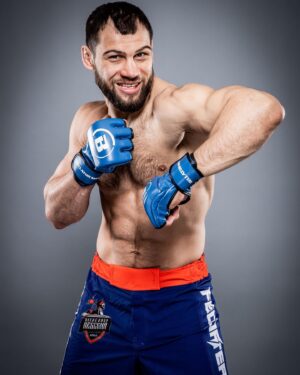 Anatoly Tokov Instagram - Фотосессия перед @bellatormma 290 

#bellator290#fedorteam#bellatormma#nord_desant#mmarussia#russia#mmafighter#mmatraining#старыйоскол#тобольск#mmauniform#thelastemperor#BcexBыиграю#😤👊💪😎