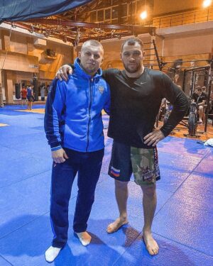 Anatoly Tokov Instagram - Если ты не готов трудиться, значит, ты готов проиграть 🤜🏻🤛🏻

#fedorteam#bellatormma#nord_desant#mmarussia#russia#mmafighter#mmatraining#старыйоскол#тобольск#mmauniform#thelastemperor#всехвыиграю#😤👊💪😎