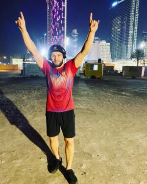 Anatoly Tokov Instagram - Пробежался 🤪температура 30     

В жизни нет ничего сложного. Это мы сложны. Жизнь — простая штука, и в ней чем проще, тем правильнее.😉 

#fedorteam#bellatormma#nord_desant#mmarussia#russia#mmafighter#mmatraining#старыйоскол#тобольск#mmauniform#thelastemperor#всехвыиграю#😤👊💪😎