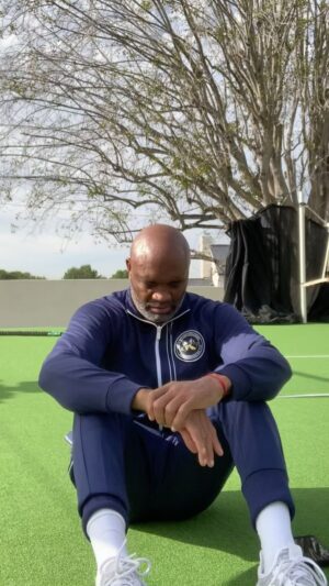 Anderson Silva Instagram - Bom dia, meu povo! Desejo a todos um dia abençoado, cheio de energia positiva, muito amor, alegria saúde 🙏🏾❤️🙏🏾