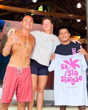 Andi Eigenmann Instagram - @happyislanders.surfclub is finally open again! We have a new look, new must-try items on the menu, and new stock of our best- selling merch designs! Send us a DM to order or book lessons, or better yet, come by the shop and hang with us!🌺