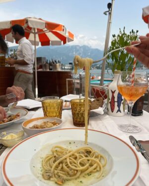 Andrea Londo Instagram - Attenzione !!! Aperol Spritz 🍝 summer !