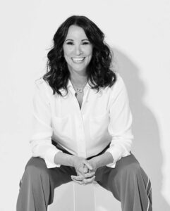 Actress Andrea McLean HD Instagram Photos and Wallpapers July 2024