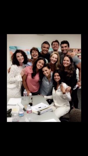 Andrea Navedo Instagram - I can’t believe it’s been 5 years already since we wrapped Jane!

Thank you @justinbaldoni for this beautiful reminder. 

This was truly my home away from home ❤️
.
.
.
#jtv #janethevirgin #forever #family #familia #goodtimes
