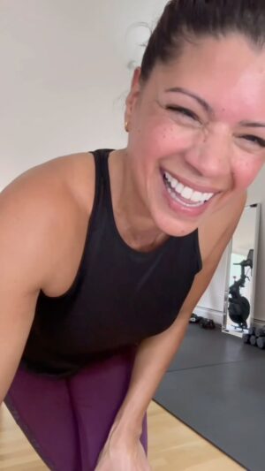 Andrea Navedo Instagram - It’s not my birthday but to move like this at 54 is so bad ass! 
🔥 💪🏽

 And I plan on continuing to keep moving my body for many years to come. Eating healthy and exercising. Use it or lose it! 
.
.
.
.
#happyfriday #fitness #fun