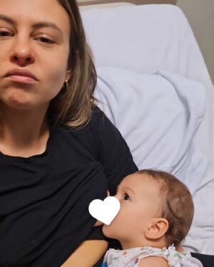 Andrea Quattrocchi Instagram - NADA te prepara para esto💔

Que difícil es ver a nuestros hijos enfermarse, internarse, que se sientan mal 🫠 Creo que es lo más difícil que nos toca como padres y seres humanos. Ver sufrir a un niño es increíblemente duro. 

Gracias por todos sus mensajes de cariño. Mauro esta mejor y esperamos irnos pronto a casa💪🙌