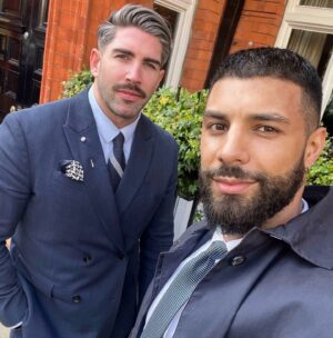 Andreev Stankov Instagram - My bestie is more dapper than yours 👔🤵🏻
.
.
.
#friends #lunch #london #dapper #dapperoutfits #goodvibes #good #goodtimes #besties