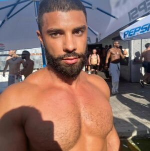 Andreev Stankov Instagram - Madrid pride in few photos that I have on my phone . 😂😜
.
.
.
#madrid #madridpride #fun #party #partytime #holiday #friends #photooftheday #goodvibes #goodtimes #tavel #travelgram