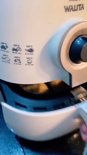 Andrei Soares Alves Instagram - Pastel de airfryer ! Será que deu certo? Comenta oque achou e se você quer mais!
