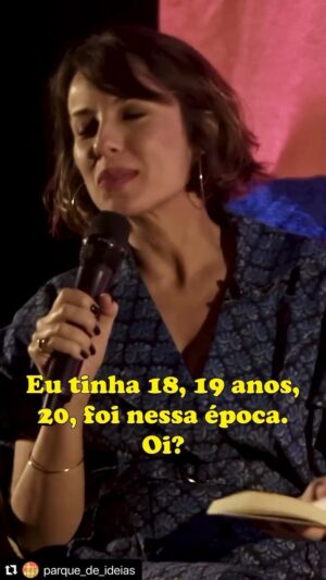 Andréia Horta Instagram - #Repost @parque_de_ideias with @use.repost
・・・
Nem todo mundo sabe, mas a atriz @aandreiahorta é também escritora! Quando esteve no Parque de Ideias, ela leu alguns poemas do seu livro, “Humana Flor”, lançado em 2008, em edição já esgotada. A plateia adorou e pediu bis!

A íntegra da conversa de Andreia Horta com @marciodebellian em que ela indicou 10 livros que não podem faltar no acervo da Biblioteca Parque Estadual está no Youtube, link na bio.

(E os livros que ela indicou já estão na biblioteca esperando por você)

 1.⁠ ⁠Crime e Castigo (Fyodor Dostoevsky)
 
 2.⁠ ⁠Um teto todo seu (Virginia Woolf)
 
 3.⁠ ⁠O coração disparado (Adélia Prado)
 
 4.⁠ ⁠Via Ápia (Geovani Martins)
 
 5.⁠ ⁠Ninguém Quis Ver (Bruna Mitrano)
 
 6.⁠ ⁠Estação Carandiru (Drauzio Varella)
 
 7.⁠ ⁠O Povo Brasileiro (Darcy Ribeiro)
 
 8.⁠ ⁠50 Contos de Machado de Assis (Companhia das Letras)
 
 9.⁠ ⁠Mulheres Que Correm Com Os Lobos (Clarice Pinkola Estés)
 
10.⁠ ⁠As Mulheres de Tijucopapo (Marilene Felinto)