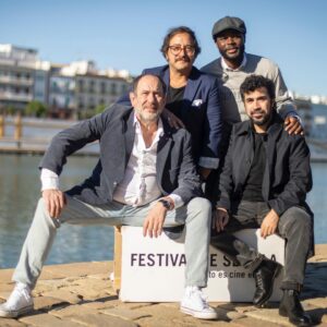 Andrés Almeida Instagram - Que belleza presentar esta joya de película #reyescontrasanta en el marco del @festivalsevilla Locura proyectarla en el mítico teatro Lope de Vega repleto de niños que permanecieron al borde del asiento hasta el aplauso psterior a los créditos! Gracias @pacocaballerodo por tu confianza y tu locura. Gracias @juan_gordon1963 y @morenafilms por arriesgarse a hacer cine de fantasia tan necesario en nuestra lengua. Gracias a todos los que hicieron realidad esta belleza de película!